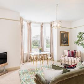 Central Exmouth Flat Sleeps 4 Walk to Beach, Hotel in Exmouth