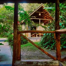 Furahia Eco Inn、Usa Riverのホテル