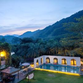 Guangzhou Hengxi Cove Garden، فندق في Lijing