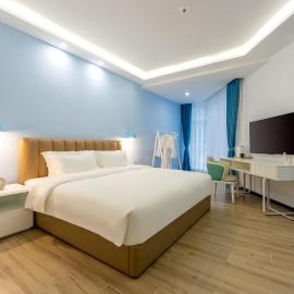 觅悦设计师全景美宿 三亚亚龙湾博后村店, hotel in Sanya