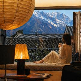 卷野白卷 Wild White Hotel 日照金山花园美宿 白沙古镇店