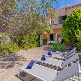Townhouse Can Beia by Homevillas360