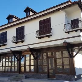 Hotel Bujtina e Bardhe, hótel í Korçë