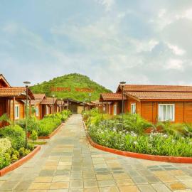 Sunny's World Resort, hotel u gradu Pune