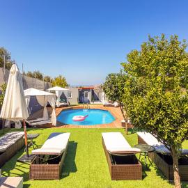 Istamnos Terra Villa Infinity - Shared Pool、Heraklionのホテル