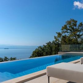 Top Apartments Opatija-Residence Apartment，Dobreć的飯店