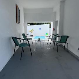 Magnifique Villa Roof Top et Piscine 6 personnes, hotel u gradu Port Lui