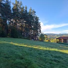 Chalets au bord du lac de Lavalette, hotel in Lapte