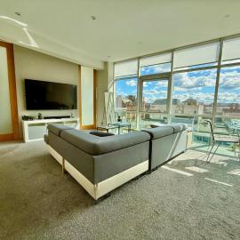 City Centre Glasgow 2BR - 2 Bathrooms - Parking