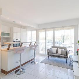 Nice Studio near the sea Roquebrune Cap Martin, hotelli kohteessa Roquebrune-Cap-Martin