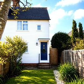 Pretty Kentish Weatherboard Cottage, Calm & Cosy: Cranbrook şehrinde bir otel