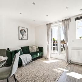 Stunning Apartment -Quick Access to Central London, hotel u gradu Ealing