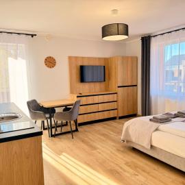 Apartamenty Flauta - Cisza i Spokój, Parking, WiFi, Balkon, Aneks kuchenny, hotel in Jastrzębia Góra