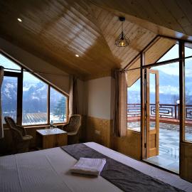 Mountainshack Riverside Stay & Cafe, hotel in Kulu