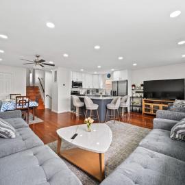 Spacious 3BDR, Newly Renovated, Free Driveway Parking, NYC, EWR
