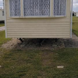 Cozy 8 berth 3-Bed Caravan w On-site Pool, viešbutis mieste Lautas
