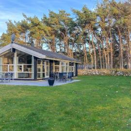 Holiday Home Røllikevej Knebel Ii, hotell i Knebel