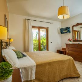 Agriturismo Parmenide, hotel in Castelnuovo Cilento