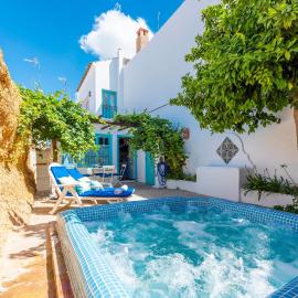 Casa Spa De La Agueda, khách sạn ở Peñaflor