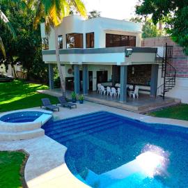 TESORO DEL ESTERO hermosa casa vacacional en Costa del Sol a orillas del estero de Jaltepeque, hotel in Marcelino