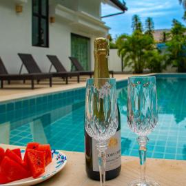 Malee Beach F1 – hotel w mieście Phra Ae beach