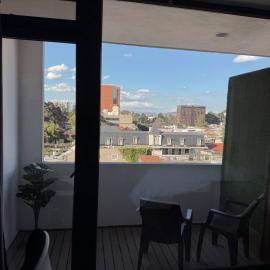 Studio apartment in zone 10, close to everything, hotel in Lo de Contreras