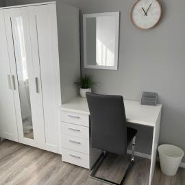 Top 4 bedroom large Apartment near Messe Karlsruhe, hotel i Karlsruhe