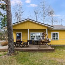 Holiday Home Keltalilja by Interhome, hotel v destinácii Sipsiö