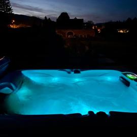 Countryside Retreat, Jacuzzi, Panoramic Views