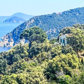 Holiday Home L'Aietta di Maciarello by Interhome: SantʼAndrea'da bir otel