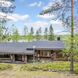 Holiday Home Lumikenttien kutsu by Interhome