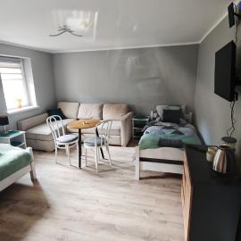 Pokoje i Apartamenty nad potokiem Skałka, hotel in Ściegny