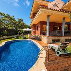 Family House experience Lux Salou