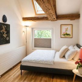 Miles to go Hotel & Hostel, hotel a Oberglatt