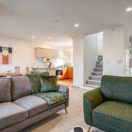 Henderson Retreat 3BR Townhouse with Parking