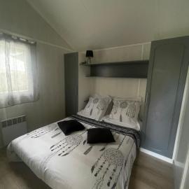 Chalet cosy, hotel u gradu Lissac-sur-Couze