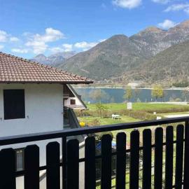 Apartment with Pool Pieve di Ledro-Ledrosee 57752, hotel u gradu Pjeve Di Ledro