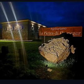 La Pietra di Ebenezer, hotel a Filetto