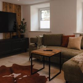 Chalet Ferienwohnung zwischen Berchtesgaden und Ramsau, hotell i Bischofswiesen