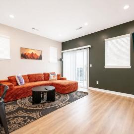 IRIE Living-Cozy Retreat 2BR House with Pool Gym