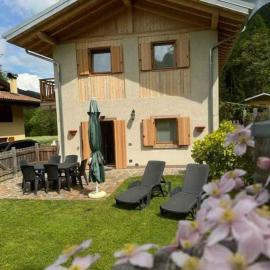 Chalet in Pieve di Ledro-Ledrosee 57751, hotel v destinaci Pieve Di Ledro