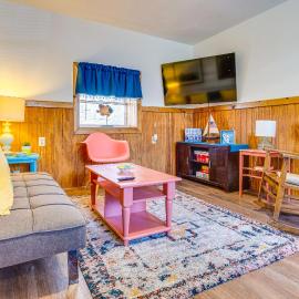 Family Home in Monticello! Water-View Retreat