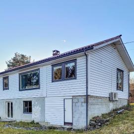 3 Bedroom Lovely Home In Hatlestrand, hotel u gradu Ølve