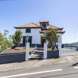 Tony's House by YOUR KEY MADEIRA, hotel in Santana