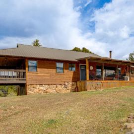 On-Site Creek + Views: Grand Mesa Getaway!, hotel en Cedaredge