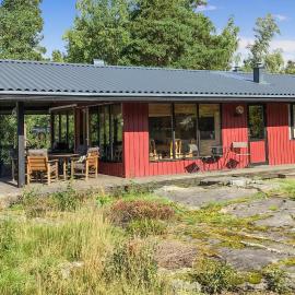 3 Bedroom Cozy Home In Ingarö
