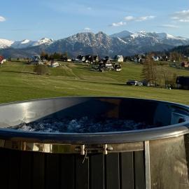 SkyView Wierch Private Jacuzzi Mountain View, מלון בזאוב