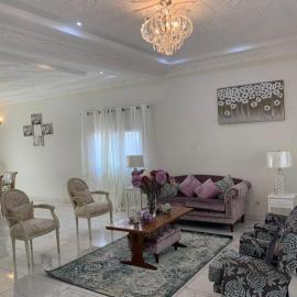 Linda's Guest House، فندق في Ratoma