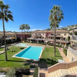 Casa Isabella Moraira - Terrace, Pool & Remote-Work Friendly, hotell i Benissa