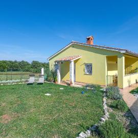 Cozy Home In Marcana With Wifi, hotel in Marčana